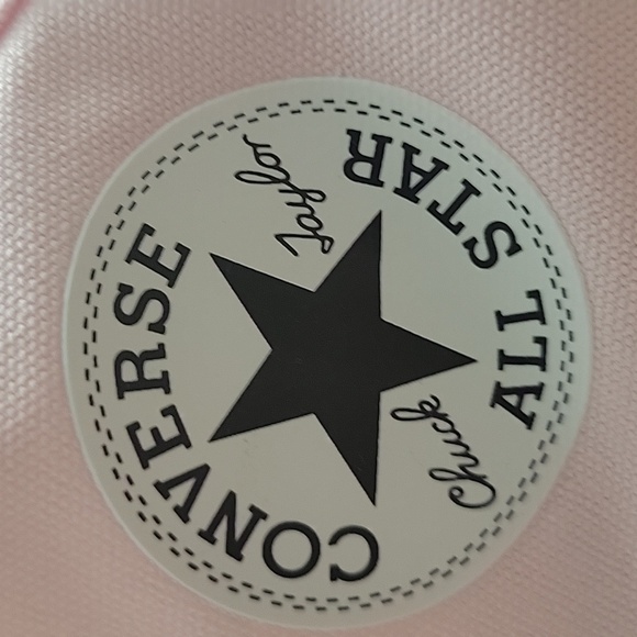 Converse high top Brand new in the box. - Picture 3 of 12